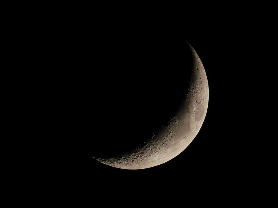 Waxing cresent moon